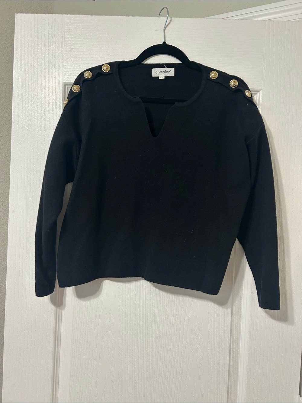 Easy clothes- Black Button-Shoulder Knit Top
